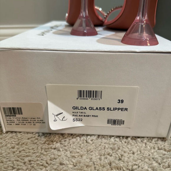 Amina Muaddi - Picture 2 of 4